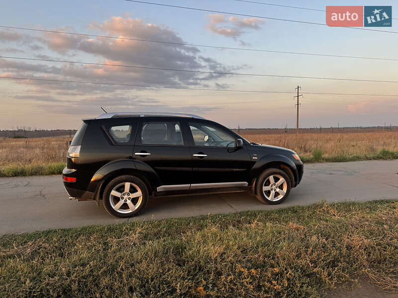 Внедорожник / Кроссовер Mitsubishi Outlander 2008 в Каменском фото 4 Внедорожник / Кроссовер Mitsubishi Outlander 2008 в Каменском