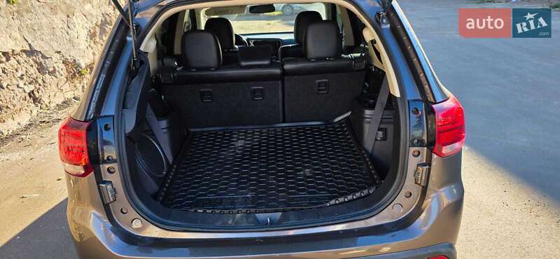 Позашляховик / Кросовер Mitsubishi Outlander 2017 в Білій Церкві