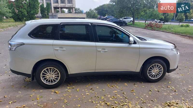 Внедорожник / Кроссовер Mitsubishi Outlander 2013 в Киеве фото 6 Внедорожник / Кроссовер Mitsubishi Outlander 2013 в Киеве