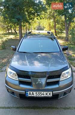 Внедорожник / Кроссовер Mitsubishi Outlander 2007 в Киеве
