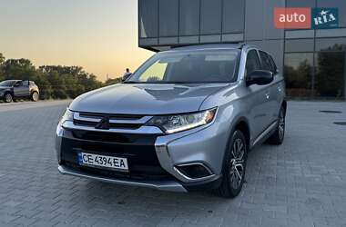 Позашляховик / Кросовер Mitsubishi Outlander 2017 в Чернівцях