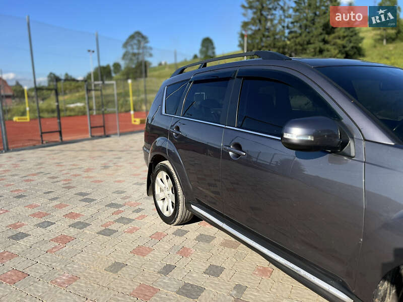 Позашляховик / Кросовер Mitsubishi Outlander 2011 в Стрию