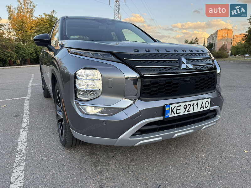 Внедорожник / Кроссовер Mitsubishi Outlander 2021 в Кривом Роге