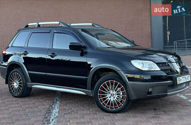 Внедорожник / Кроссовер Mitsubishi Outlander 2005 в 
