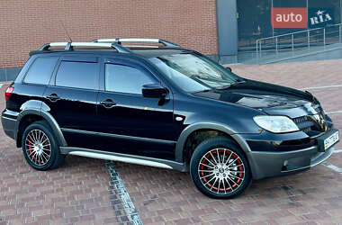 Внедорожник / Кроссовер Mitsubishi Outlander 2005 в 