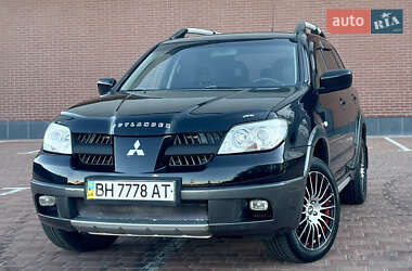 Внедорожник / Кроссовер Mitsubishi Outlander 2005 в 