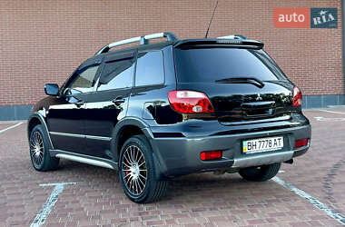 Внедорожник / Кроссовер Mitsubishi Outlander 2005 в 
