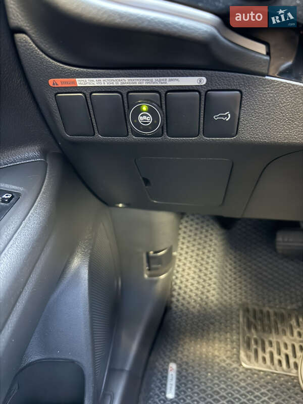 Внедорожник / Кроссовер Mitsubishi Outlander 2013 в Николаеве