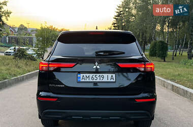 Позашляховик / Кросовер Mitsubishi Outlander 2022 в Житомирі