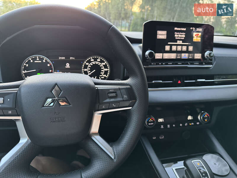 Позашляховик / Кросовер Mitsubishi Outlander 2022 в Житомирі фото 17 Позашляховик / Кросовер Mitsubishi Outlander 2022 в Житомирі
