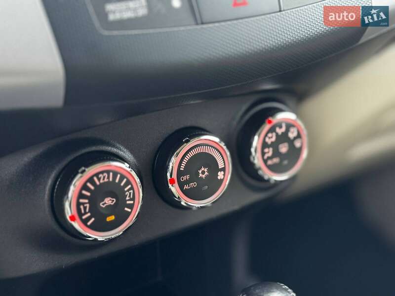 Внедорожник / Кроссовер Mitsubishi Outlander 2011 в Дрогобыче