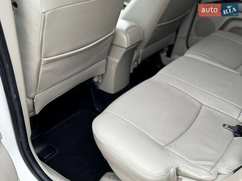 Внедорожник / Кроссовер Mitsubishi Outlander 2011 в Дрогобыче