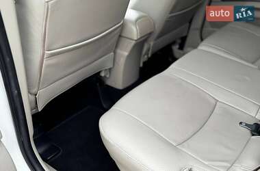 Внедорожник / Кроссовер Mitsubishi Outlander 2011 в 