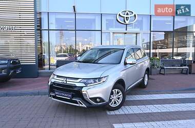 Mitsubishi Outlander 2020