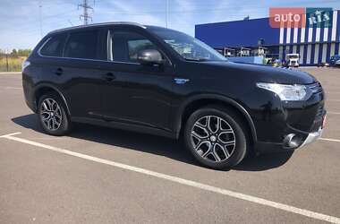 Mitsubishi Outlander 2015