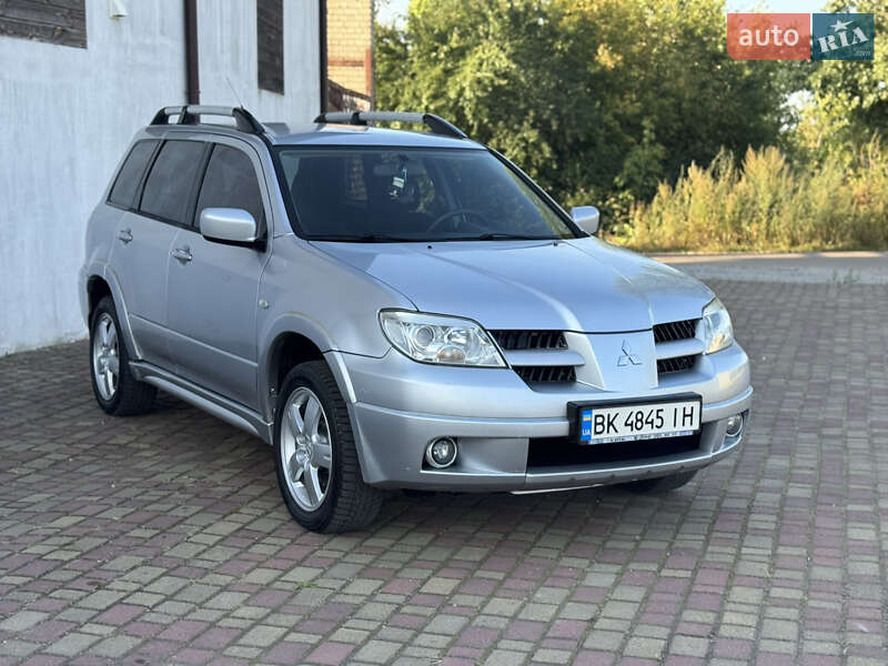Внедорожник / Кроссовер Mitsubishi Outlander 2007 в Ровно