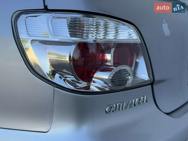 Внедорожник / Кроссовер Mitsubishi Outlander 2007 в Ровно