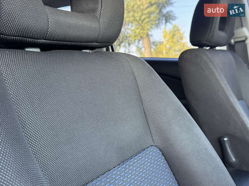 Внедорожник / Кроссовер Mitsubishi Outlander 2007 в Ровно