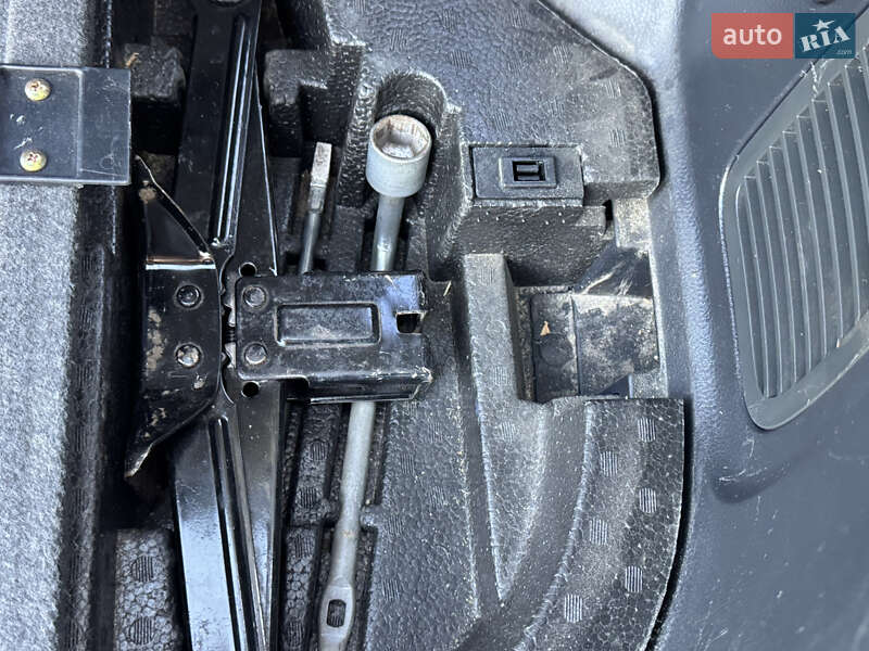 Внедорожник / Кроссовер Mitsubishi Outlander 2007 в Ровно
