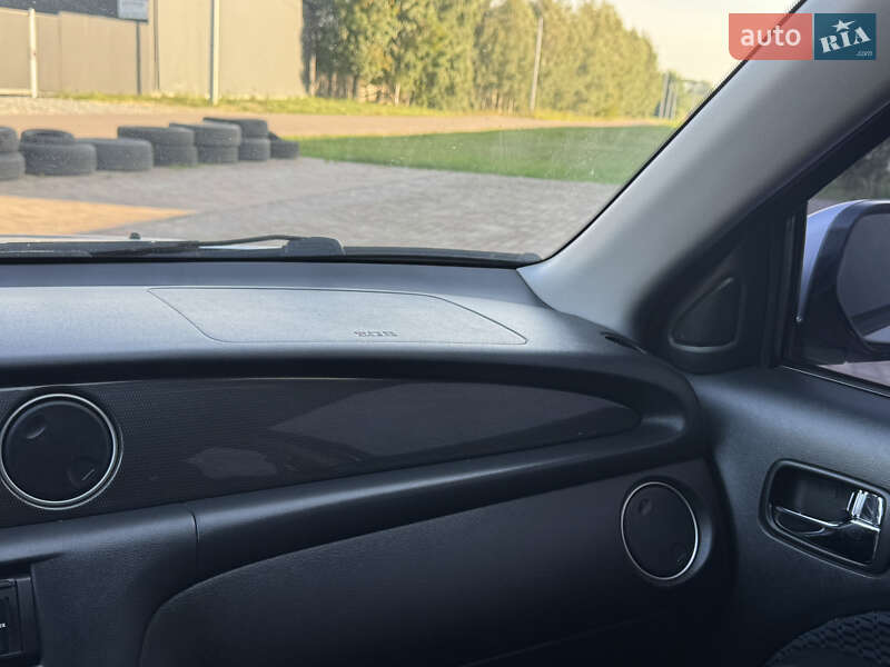 Внедорожник / Кроссовер Mitsubishi Outlander 2007 в Ровно