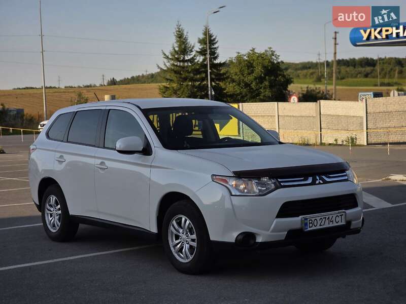 Позашляховик / Кросовер Mitsubishi Outlander 2013 в Тернополі фото 4 Позашляховик / Кросовер Mitsubishi Outlander 2013 в Тернополі