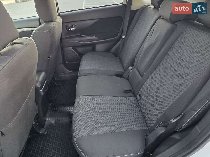 Позашляховик / Кросовер Mitsubishi Outlander 2013 в Тернополі фото 19 Позашляховик / Кросовер Mitsubishi Outlander 2013 в Тернополі