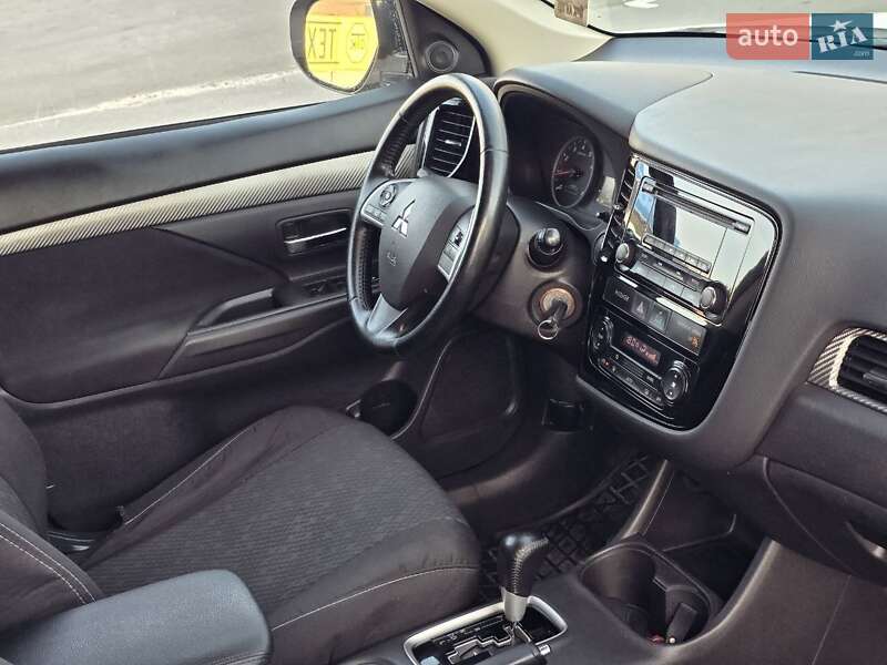 Позашляховик / Кросовер Mitsubishi Outlander 2013 в Тернополі фото 27 Позашляховик / Кросовер Mitsubishi Outlander 2013 в Тернополі