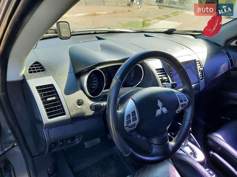 Позашляховик / Кросовер Mitsubishi Outlander 2008 в Дніпрі