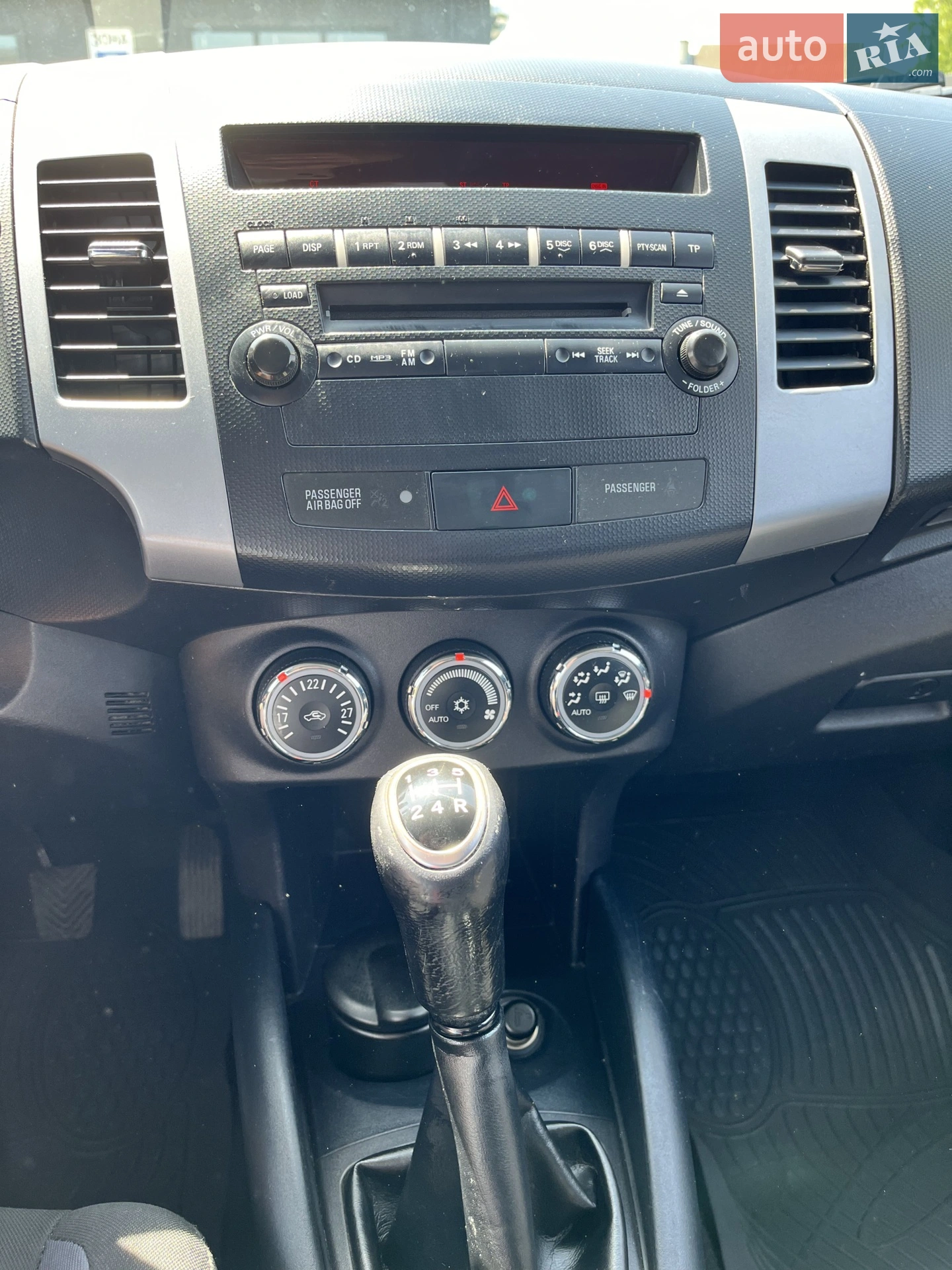 2012 Mitsubishi Outlander - мініатюра 19