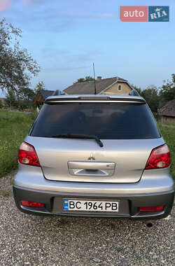 Внедорожник / Кроссовер Mitsubishi Outlander 2005 в 