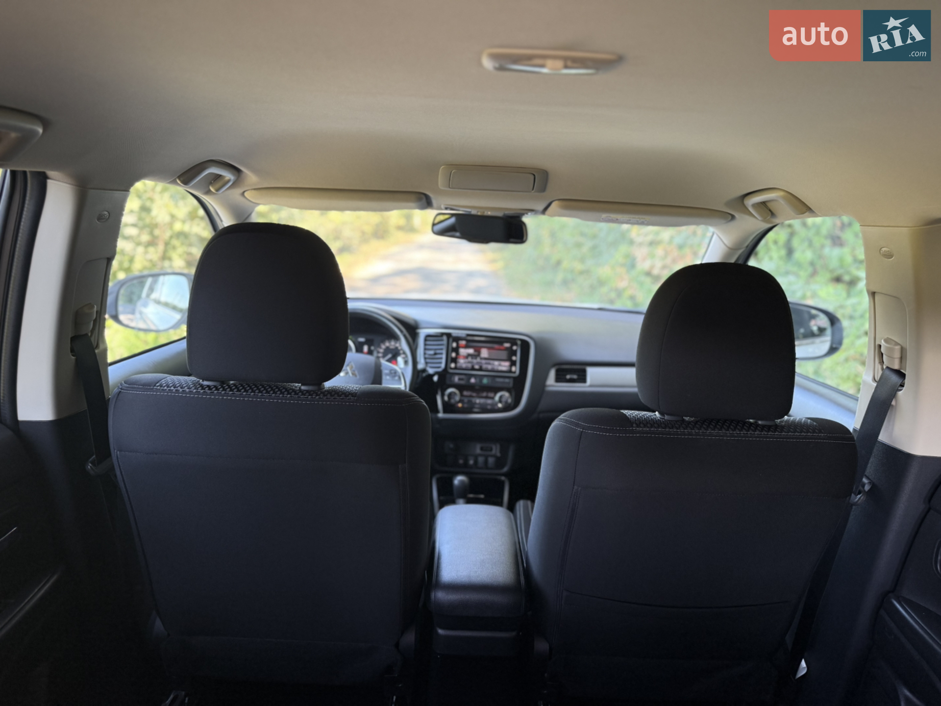 2016 Mitsubishi Outlander - мініатюра 32