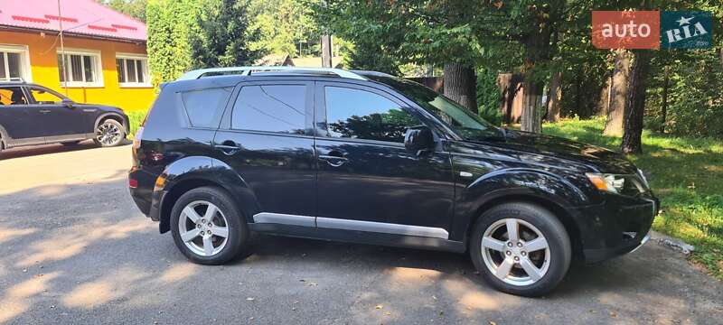 Позашляховик / Кросовер Mitsubishi Outlander 2008 в Дубні