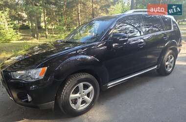 Внедорожник / Кроссовер Mitsubishi Outlander 2009 в 