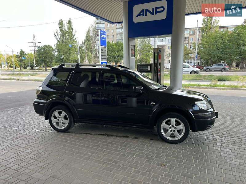 Внедорожник / Кроссовер Mitsubishi Outlander 2007 в Николаеве