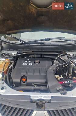 Внедорожник / Кроссовер Mitsubishi Outlander 2006 в 