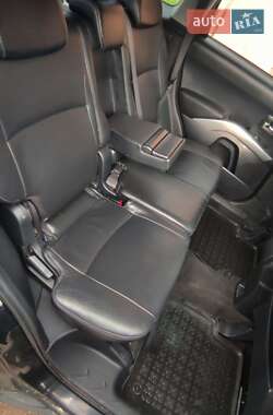 Внедорожник / Кроссовер Mitsubishi Outlander 2008 в 