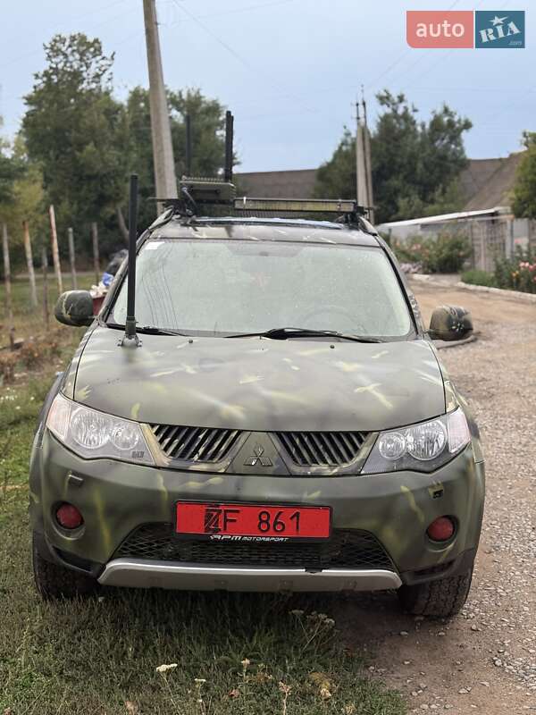 Внедорожник / Кроссовер Mitsubishi Outlander 2009 в 