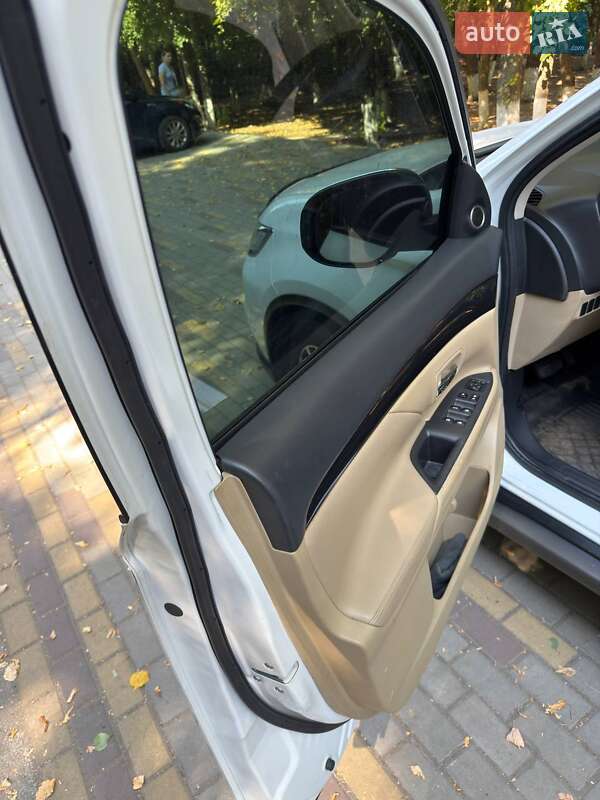 Позашляховик / Кросовер Mitsubishi Outlander 2017 в Бершаді