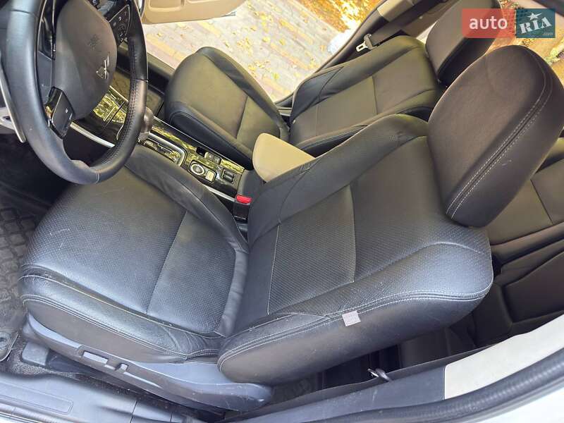 Позашляховик / Кросовер Mitsubishi Outlander 2017 в Бершаді