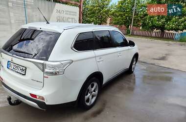 Mitsubishi Outlander 2014