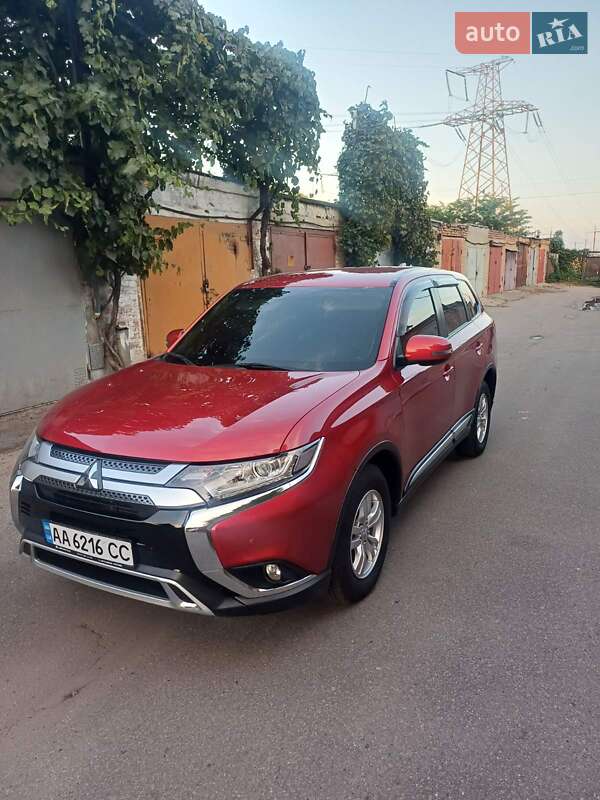 Mitsubishi Outlander 2019