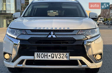 Позашляховик / Кросовер Mitsubishi Outlander 2020 в Рівному