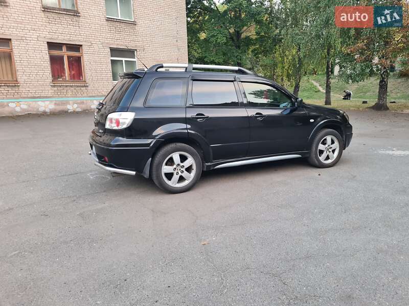 Внедорожник / Кроссовер Mitsubishi Outlander 2007 в Каменском фото 3 Внедорожник / Кроссовер Mitsubishi Outlander 2007 в Каменском
