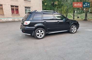 Внедорожник / Кроссовер Mitsubishi Outlander 2007 в 