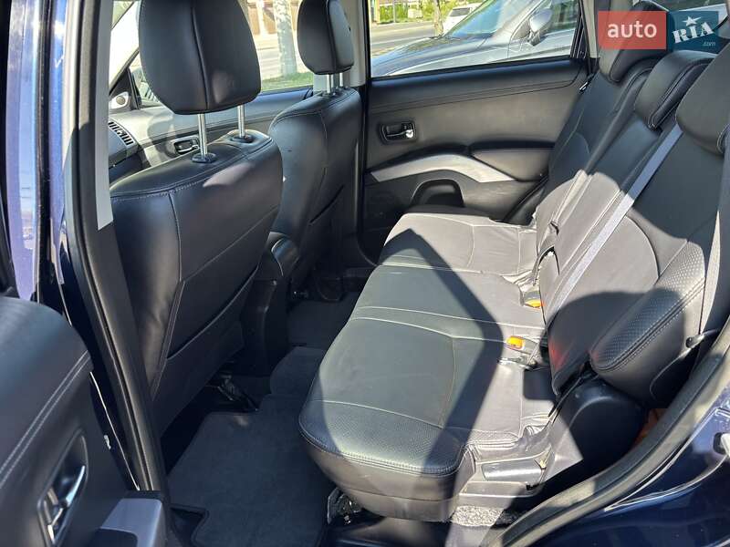 Позашляховик / Кросовер Mitsubishi Outlander 2010 в Білій Церкві