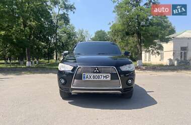 Mitsubishi Outlander 2011