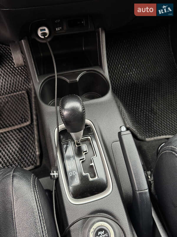 Позашляховик / Кросовер Mitsubishi Outlander 2016 в Києві