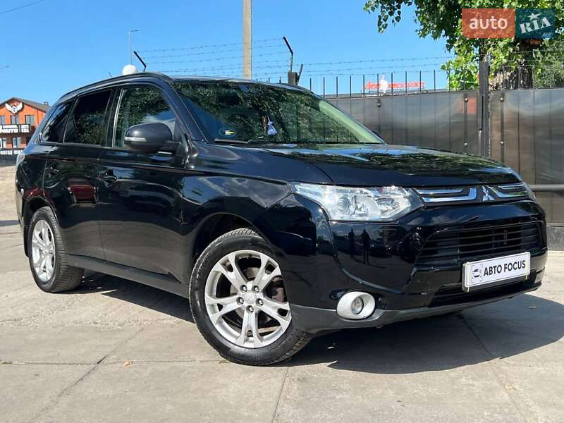 Внедорожник / Кроссовер Mitsubishi Outlander 2013 в Киеве