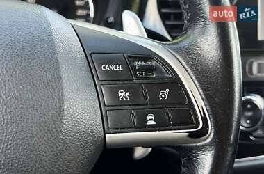 Позашляховик / Кросовер Mitsubishi Outlander 2013 в 