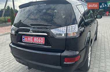 Внедорожник / Кроссовер Mitsubishi Outlander 2011 в 